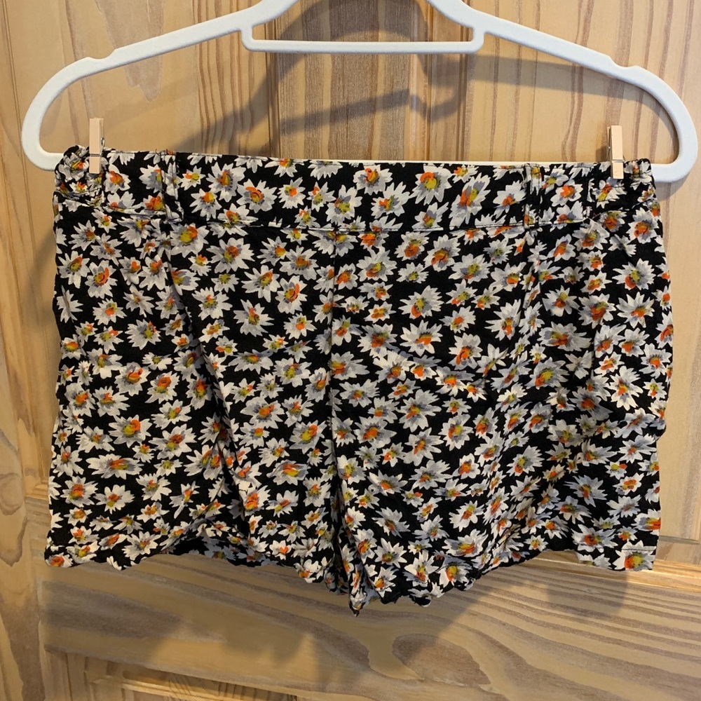 Women’s Large Angie Shorts